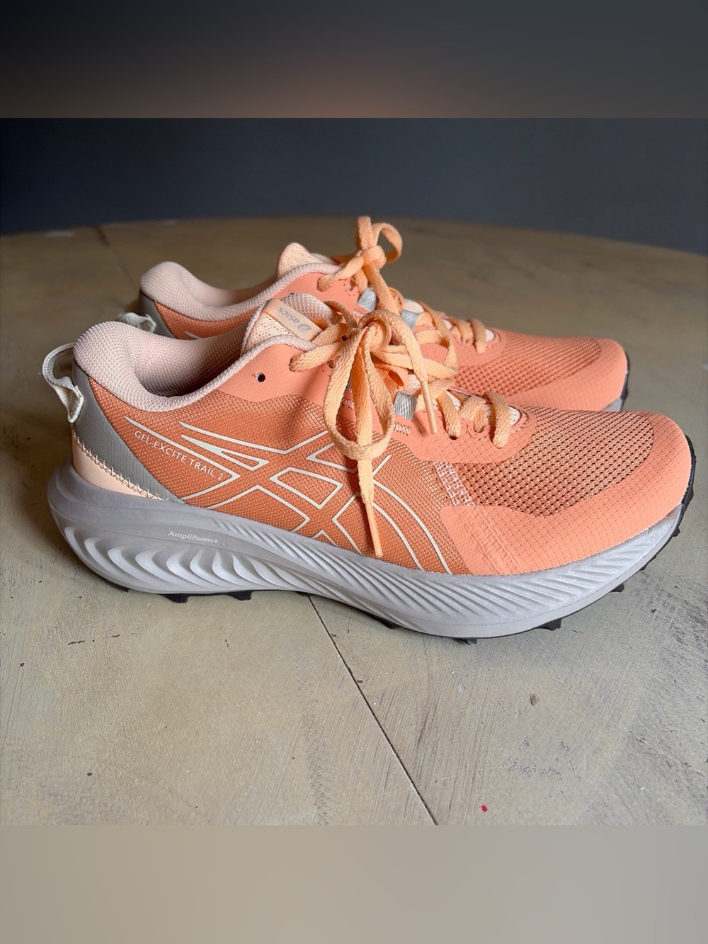 ASICS Women's Gel Excite Trail 2 Running Shoes Size 7 Running Peach Worn Once